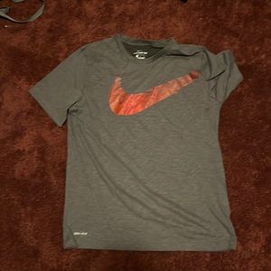Nike T-shirt
